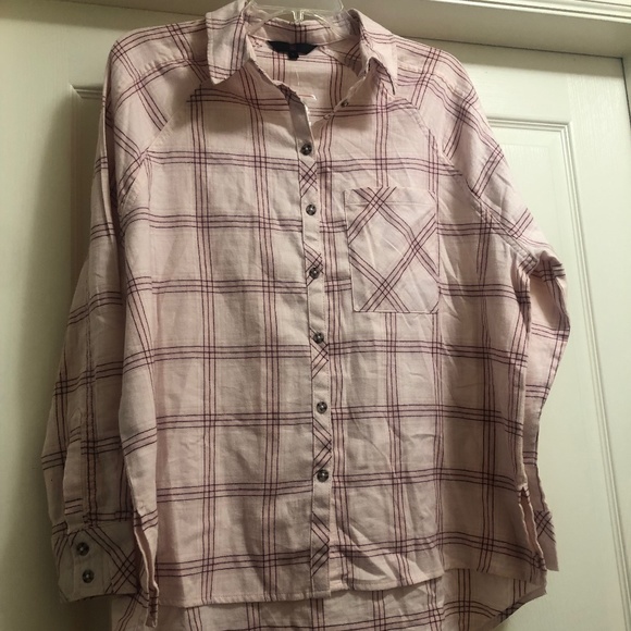 NEW small cotton plaid pink long sleeved shirt , high low style NWT - Picture 3 of 4